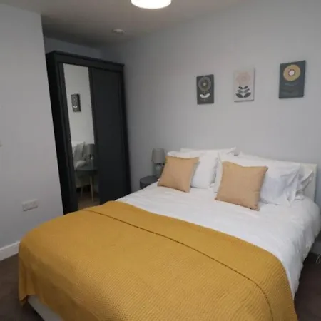 The Hive - Ih21all - Apt 2 Апартаменты *